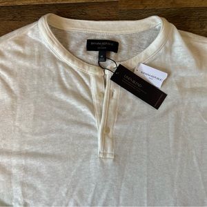 ✨NEW✨ Cream Linen Men’s M BANANA REPUBLIC Casual Comfortable Lightweight Tee